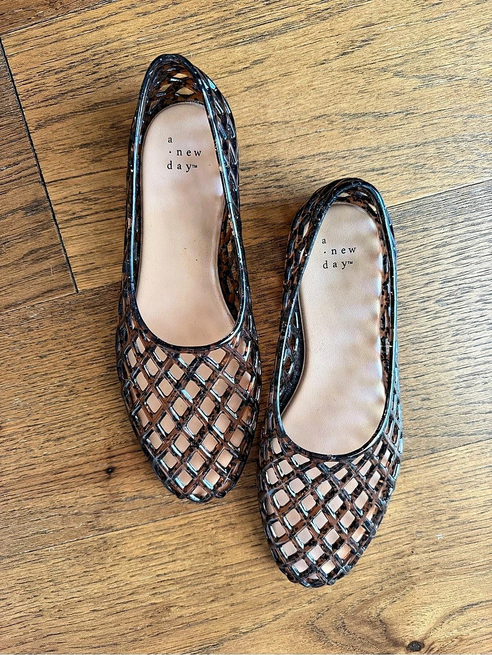 A New Day Yuri Jelly Flats Brown & Black